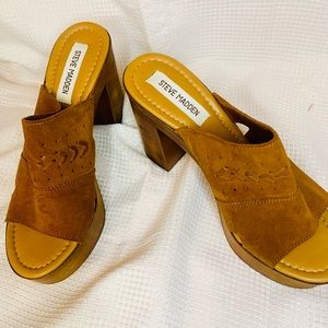 Steve Madden Suede leather clog shoe